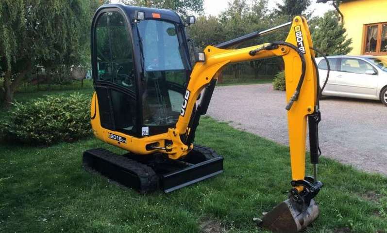 Мини экскаватор 2 тонны: компактная техника для широкого спектра задач