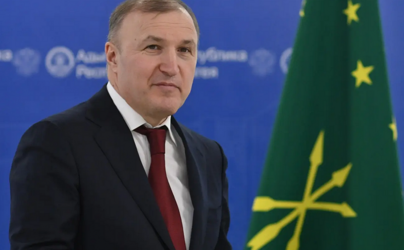 АДЫГЕЯ. Глава Адыгеи Мурат Кумпилов: Археологи изучили курганы на хребте Азиш-Тау времен раннего бронзового века, исследование открывает уникальные свидетельства о народах, населявших республику