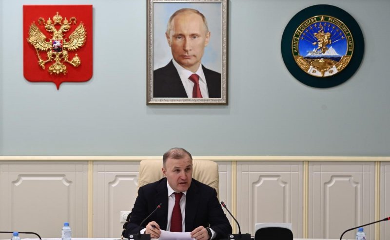 АДЫГЕЯ. Глава Адыгеи Мурат Кумпилов: В рамках комплексного озеленения в Майкопе высадят тысячи деревьев