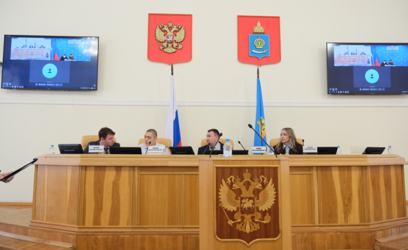 АСТРАХАНЬ. «Обмен опытом помогает находить эффективные решения»: Молодые парламентарии при Думе Астраханской области и Народном Совете ЛНР обсудили перспективы сотрудничества