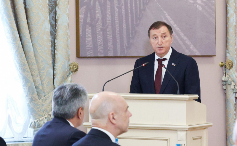 ДАГЕСТАН. Спикер Народного Собрания Дагестана Заур Аскендеров на Совете законодателей РФ предложил учредить форум, посвященный вопросам реализации государственной национальной политики