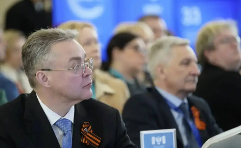 СТАВРОПОЛЬЕ. «Мы инвестируем в будущее через подготовку кадров»: губернатор Ставрополья Владимир Владимиров обсудил развитие системы образования в регионе с участием федеральных министров