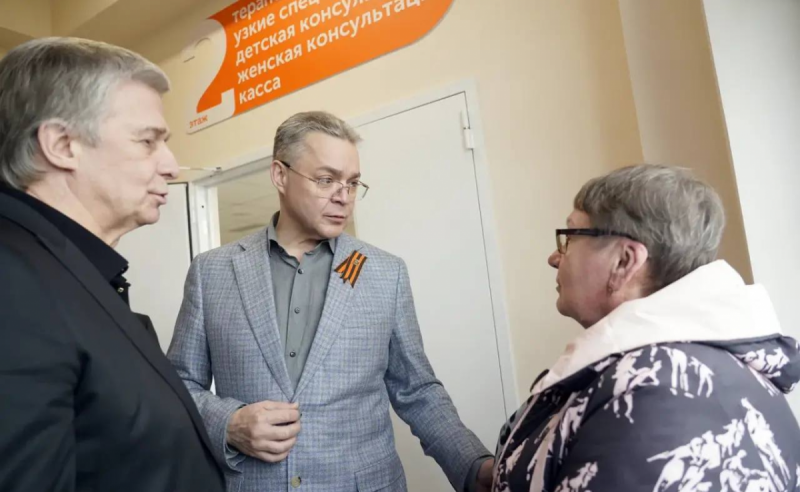 СТАВРОПОЛЬЕ. «Появление нового медучреждения стало вызовом времени»: Губернатор Ставрополья Владимир Владимиров проверил работу новой поликлиники в Михайловске