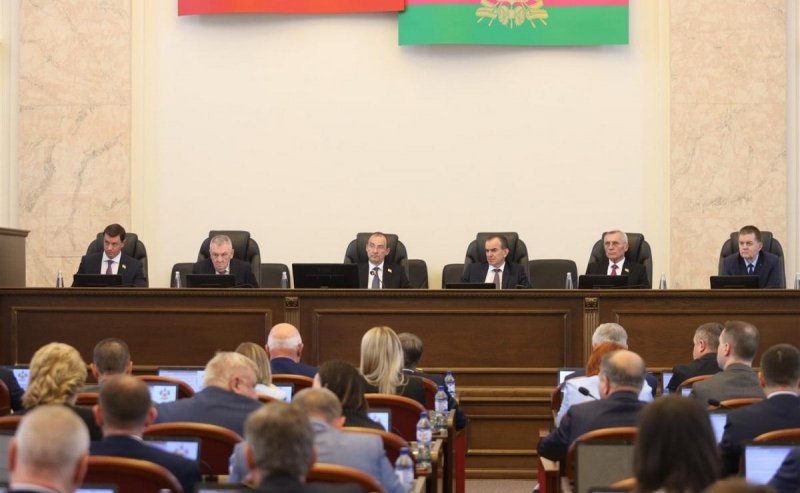 КРАСНОДАР. Законопроект о введении штрафов за нарушение перевозок пассажиров и грузов прошел первое чтение