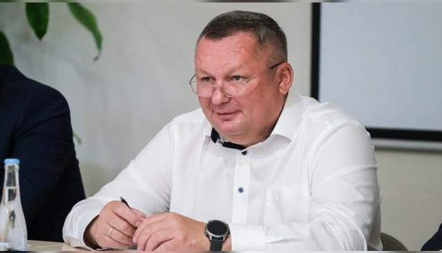 АСТРАХАНЬ. «Символ нашего единства и веры в будущее Отечества»: председатель Думы Игорь Мартынов поздравил астраханцев с Днем России