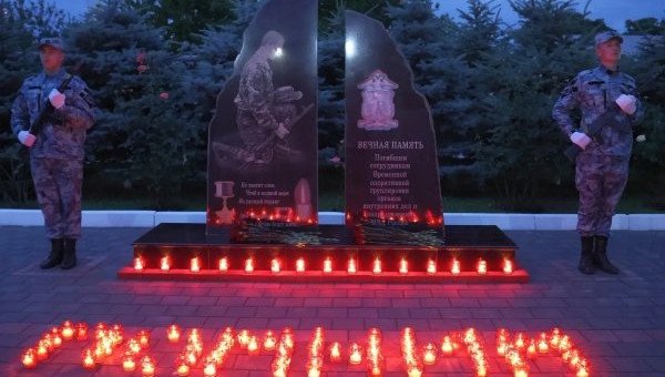 ЧЕЧНЯ. Сотрудники и военнослужащие ОГВ(с) приняли участие во Всероссийской акции «Свеча памяти»