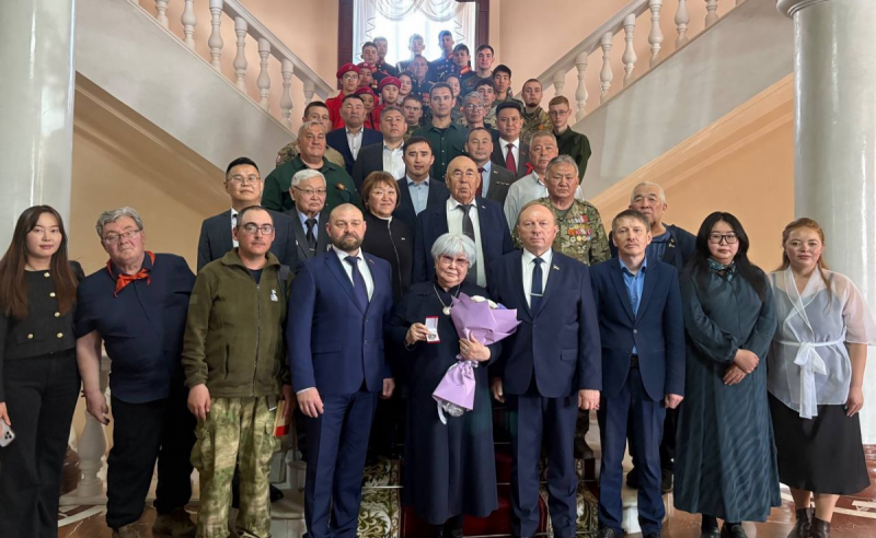 КРАСНОДАР. Спикер ЗСК Юрий Бурлачко рассказал о патриотических акциях, в которых участвовали депутаты кубанского парламента перед Днем Победы