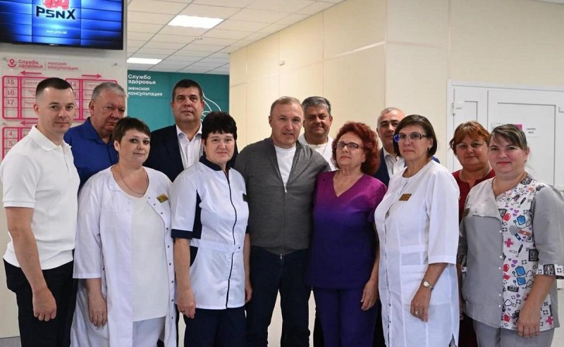 АДЫГЕЯ. Глава Адыгеи Мурат Кумпилов проинспектировал работу первой в республике модульной женской консультации в Гиагинском районе