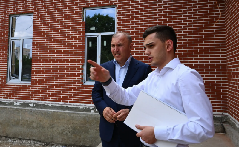 АДЫГЕЯ. Мурат Кумпилов: В Майкопе откроют региональное отделение «Движения Первых» в отреставрированном памятнике архитектуры