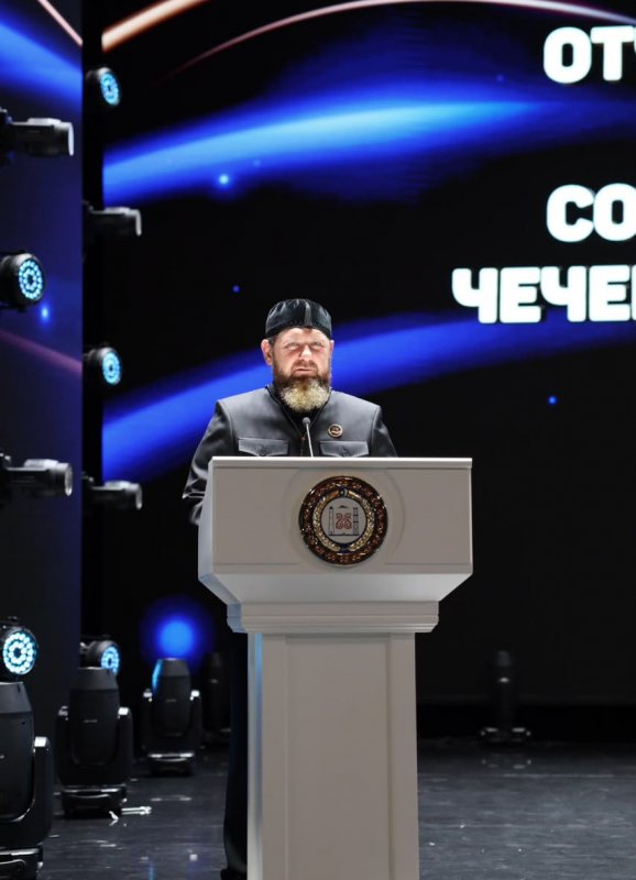 ЧЕЧНЯ.  Рамзан Кадыров получил единогласную поддержку Совета старейшин  региона