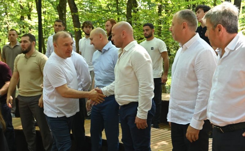 АДЫГЕЯ. Мурат Кумпилов выразил благодарность спортсменам Адыгеи и их наставникам за выдающиеся достижения в профессиональном спорте