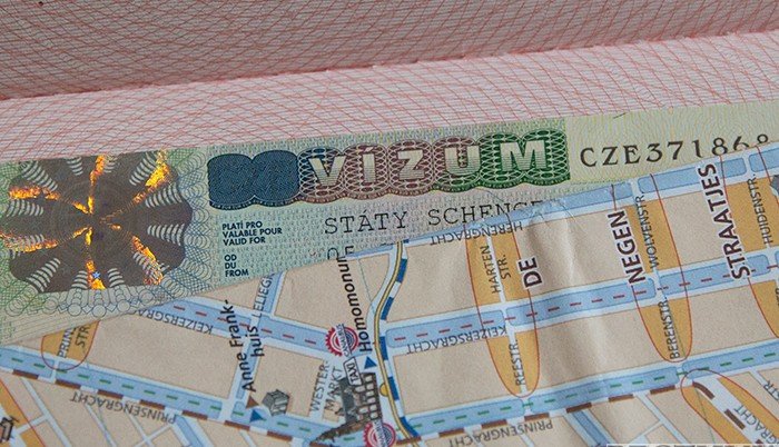 АЗЕРБАЙДЖАН. Азербайджан стал безвизовым для граждан Боснии и Герцеговины и Сингапура