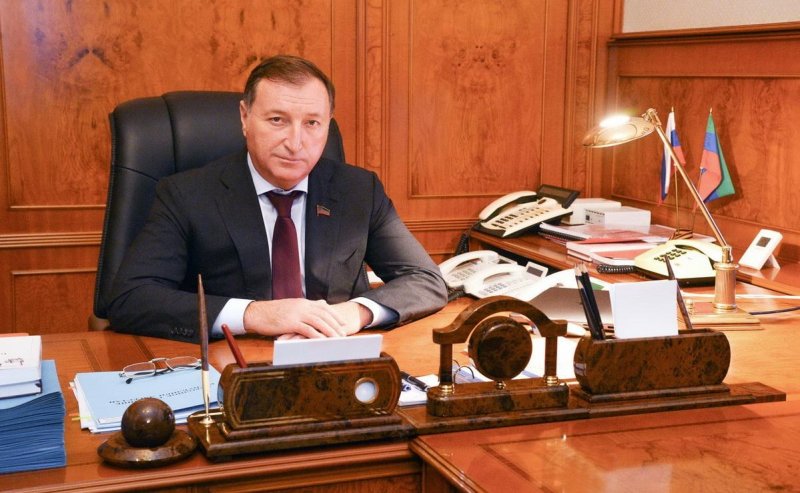 ДАГЕСТАН. Спикер Народного Собрания Дагестана Заур Аскендеров: Строители формируют облик современной республики