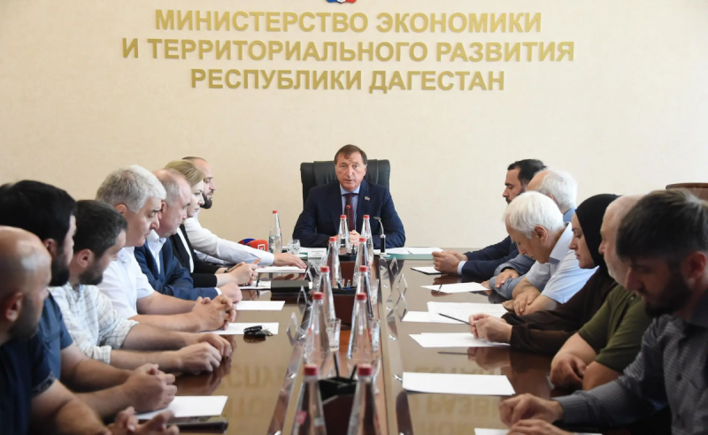 ДАГЕСТАН. «Вы взяли на себя большую ответственность»: Спикер Народного Собрания Дагестана Заур Аскендеров поблагодарил участников СВО за активную общественную работу