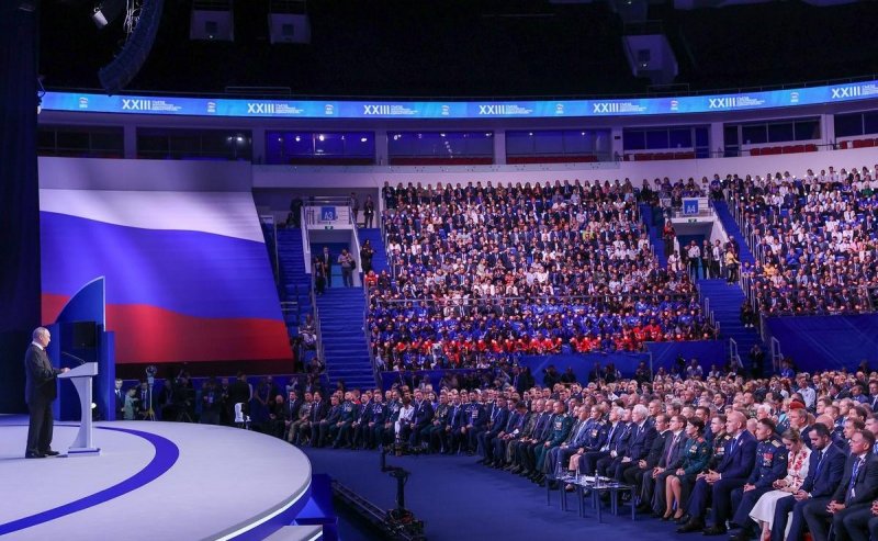 КАЛМЫКИЯ. Председатель Народного Хурала Артем Михайлов назвал принятие Народной программы главным политическим событием года
