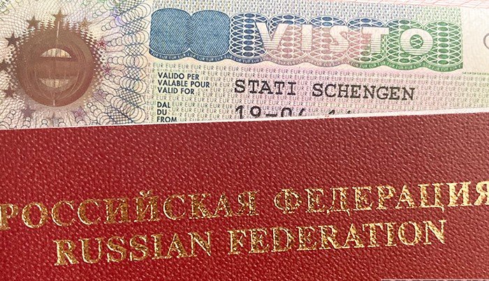 Брюссель рассматривает возможности ограничить выдачу виз россиянам