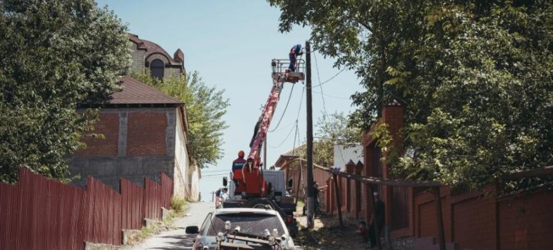 ЧЕЧНЯ. Масштабная модернизация электросетей в Старых Атагах: энергетики заменят 80 опор и 11 км провода