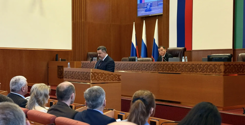 ДАГЕСТАН. Врио Главы Дагестана Федор Щукин поздравил Заура Аскендерова с избранием на должность Председателя Народного Собрания республики восьмого созыва