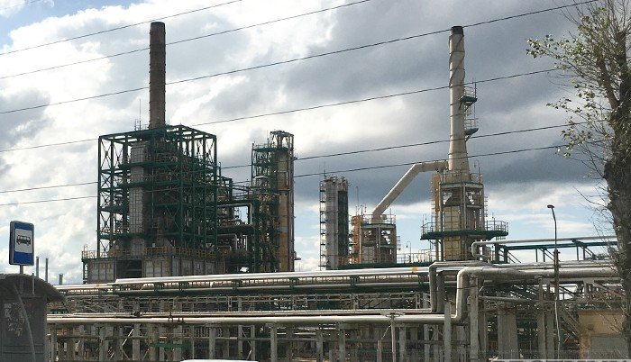 Казахстан через три года выйдет на самообеспечение нефтепродуктами
