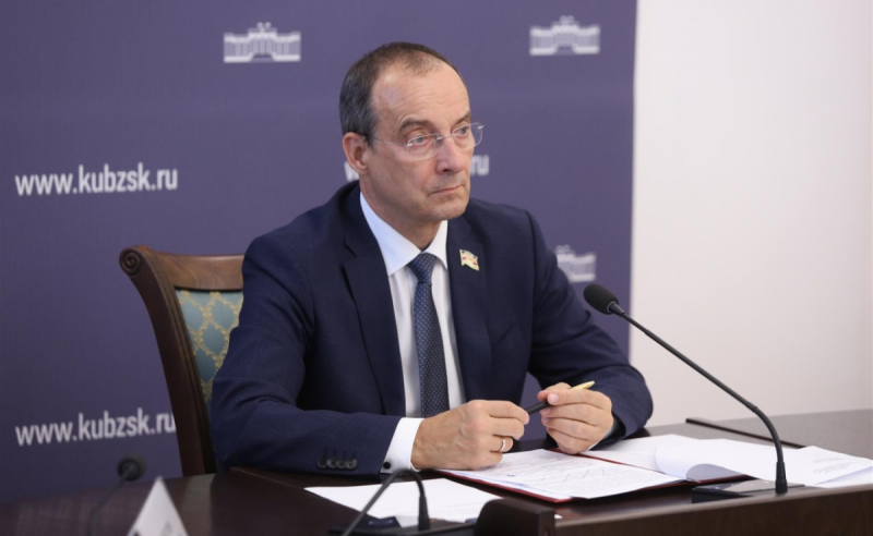 КРАСНОДАР. Темой планерного совещания депутатов стало вовлечение в оборот неиспользуемой краевой земли