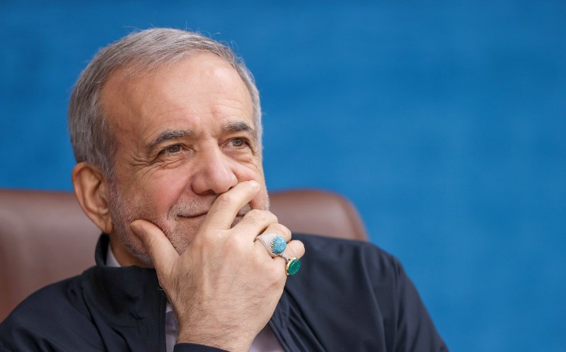 Президент Ирана посетит газовый форум в Москве