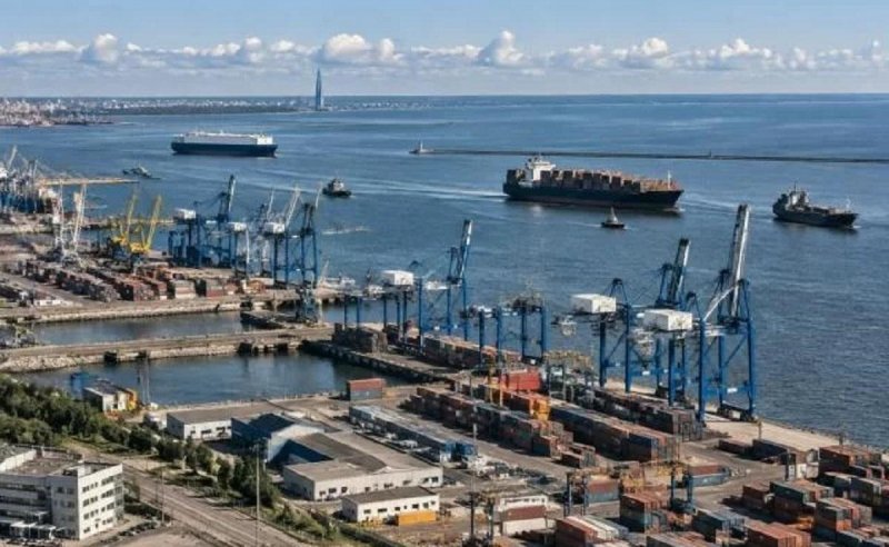РОСТОВ. Порты Ростовской области лишились более половины грузооборота из-за БПЛА