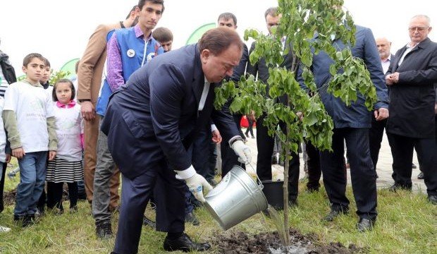 ИНГУШЕТИЯ. «Сад памяти» из 700 саженцев заложили в Магасе на Аллее Победы