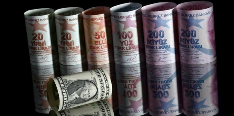 Новый антирекорд: турецкая лира подешевела на 7%
